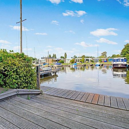 Boornzwaag over de Wielen Waterfront Holiday Home With Jetty מראה חיצוני תמונה