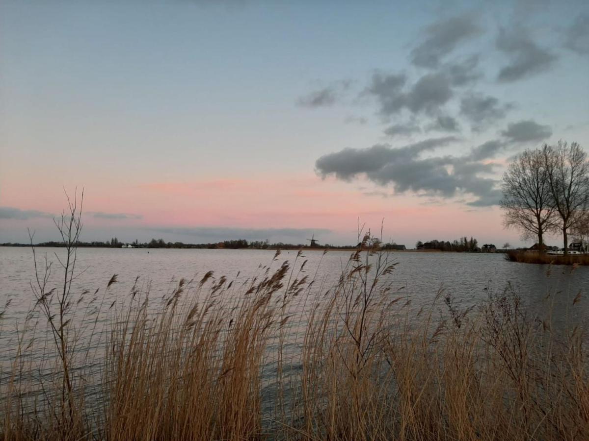 Boornzwaag over de Wielen Waterfront Holiday Home With Jetty מראה חיצוני תמונה